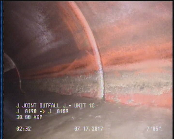 Deposits Attached Grease, 5 %of cross sectional area, from 04 to 08 o'clock, , within 8 inches of joint: YES, Start