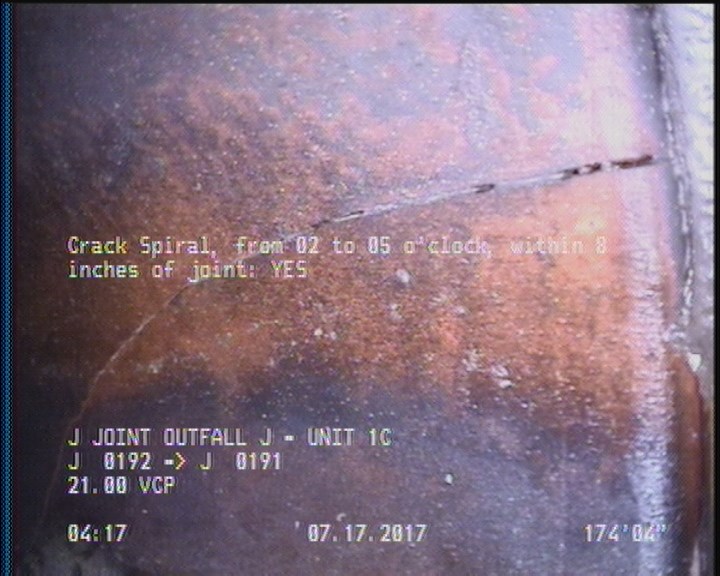 Crack Spiral, from 02 to 05 o'clock, within 8 inches of joint: YES