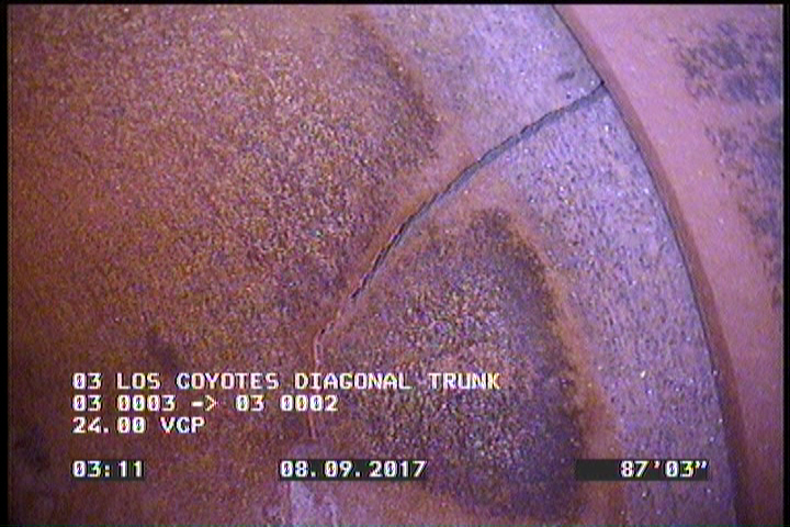 Fracture Spiral, from 02 to 04 o'clock, within 8 inches of joint: YES