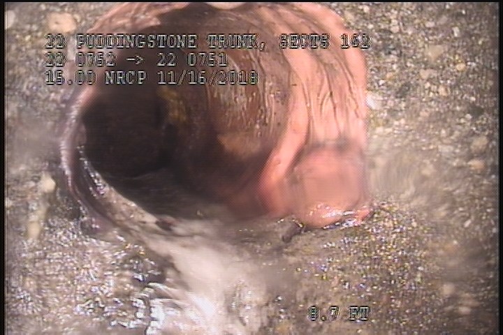 Tap Break-In Active, at 01 o'clock, -, within 8 inches of joint: YES, 4"