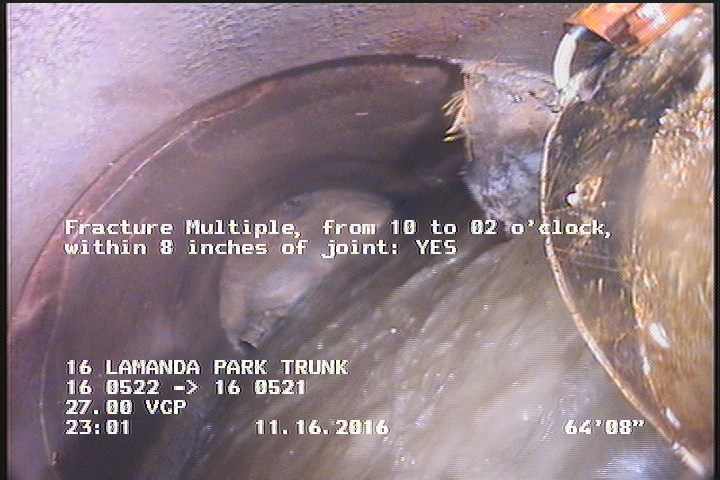 Fracture Multiple, from 10 to 02 o'clock, within 8 inches of joint: YES