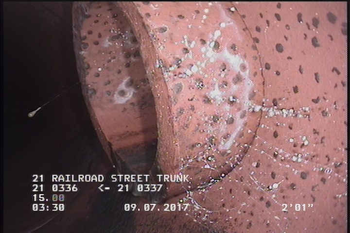 Tap Break-In Intruding, at 01 o'clock, -, -, within 8 inches of joint: NO, 4", 2"