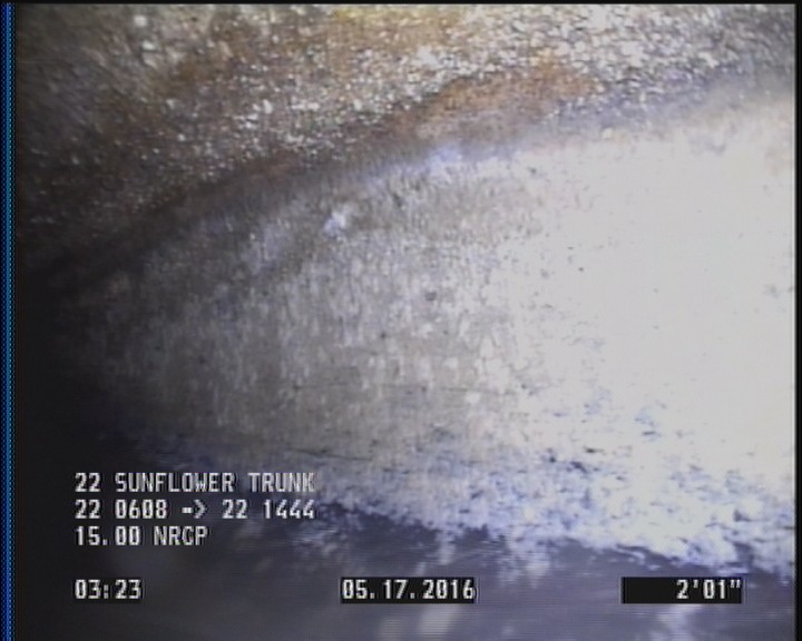Deposits Attached Grease, 5 %of cross sectional area, from 04 to 08 o'clock, , within 8 inches of joint: YES, Start