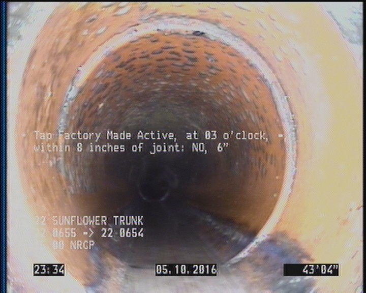 Tap Factory Made Active, at 03 o'clock, -, within 8 inches of joint: NO, 6"