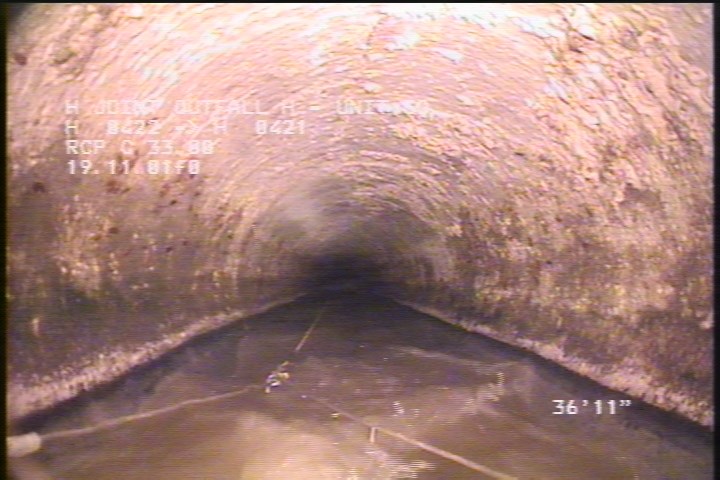 Surface Reinforcement Visible, from 08 to 04 o'clock, within 8 inches of joint: YES