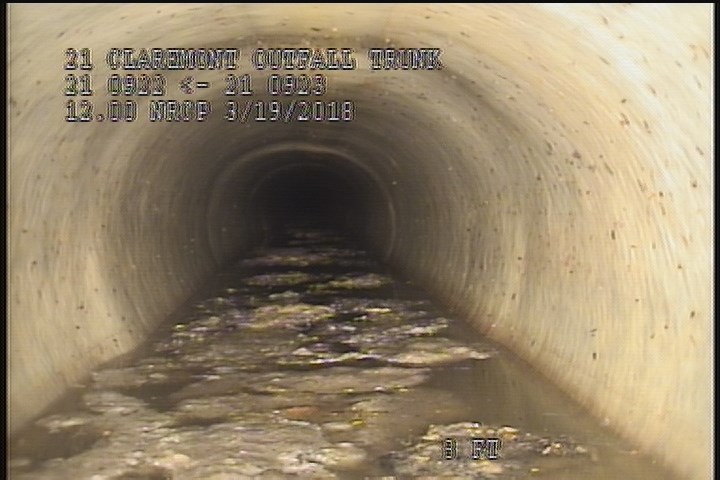 Deposits Attached Grease, 5 %of cross sectional area, from 05 to 07 o'clock, , within 8 inches of joint: NO, Start