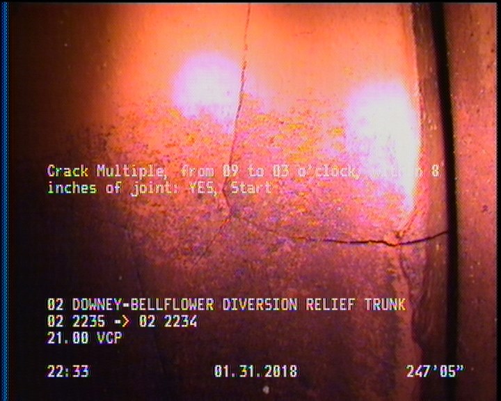Crack Multiple, from 09 to 03 o'clock, within 8 inches of joint: YES, Start