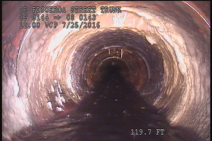 Deposits Attached Grease, 20 %of cross sectional area, from 07 to 05 o'clock, , within 8 inches of joint: YES
