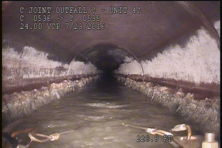 Deposits Attached Grease, 10 %of cross sectional area, from 04 to 08 o'clock, , within 8 inches of joint: YES, Start