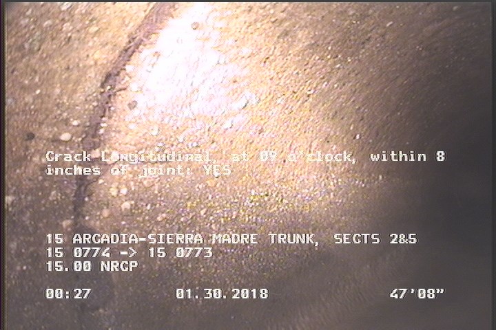 Crack Longitudinal, at 09 o'clock, within 8 inches of joint: YES