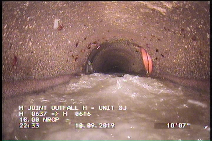 Deposits Attached Grease, 5 %of cross sectional area, from 04 to 08 o'clock, , within 8 inches of joint: YES, Start