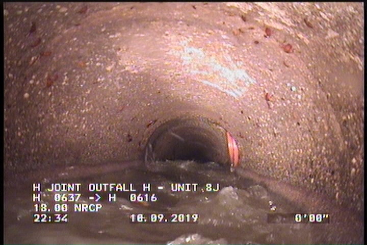 Surface Spalling, from 08 to 04 o'clock, within 8 inches of joint: YES, Start