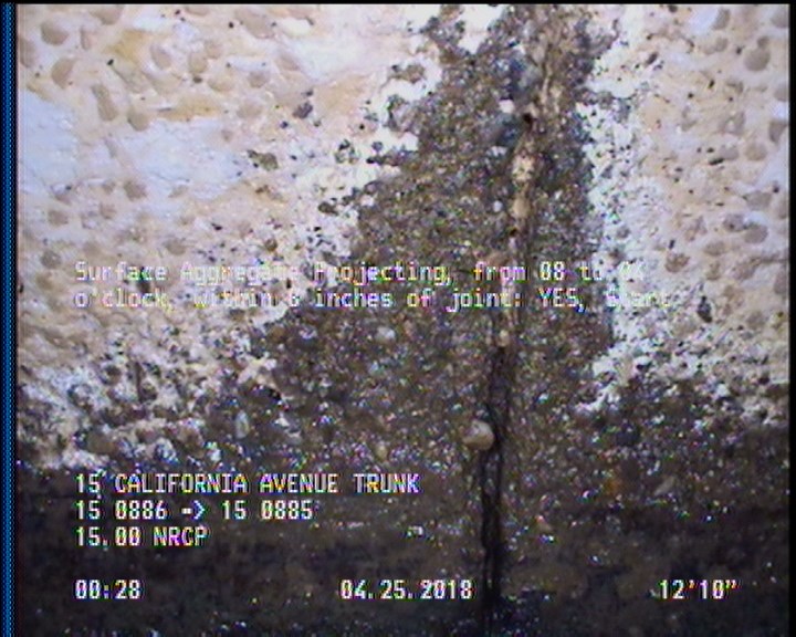 Surface Aggregate Projecting, from 08 to 04 o'clock, within 8 inches of joint: YES, Start