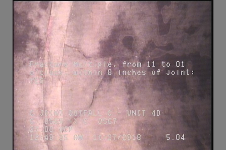 Fracture Multiple, from 11 to 01 o'clock, within 8 inches of joint: YES