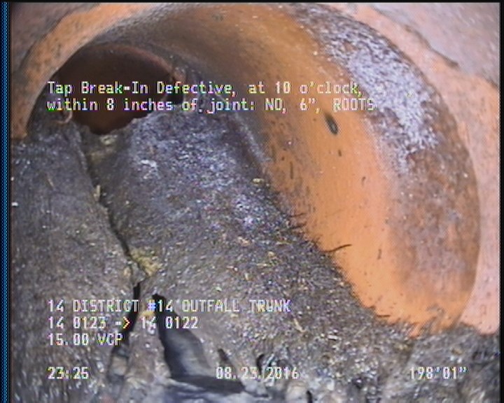 Tap Break-In Defective, at 10 o'clock, -, , within 8 inches of joint: NO, 6" - ROOTS