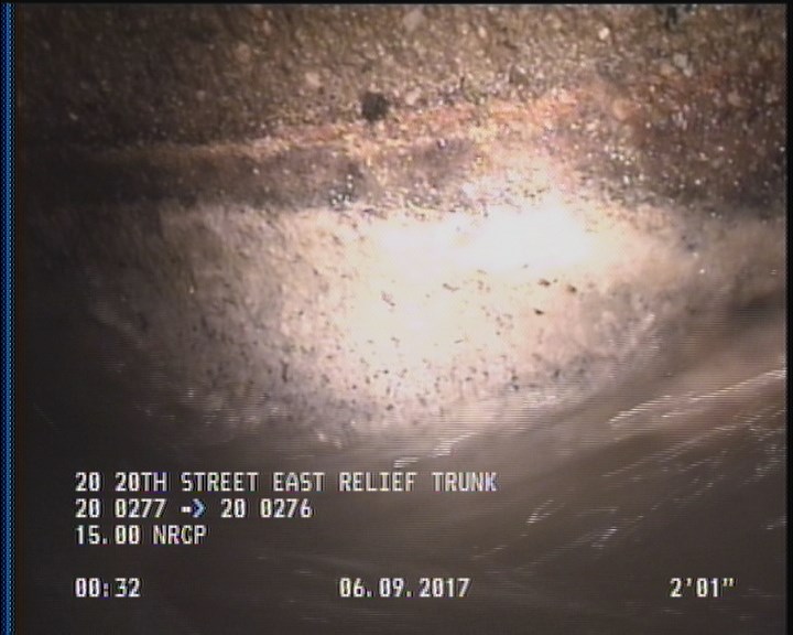 Deposits Attached Grease, 5 %of cross sectional area, from 04 to 08 o'clock, , within 8 inches of joint: YES, Start