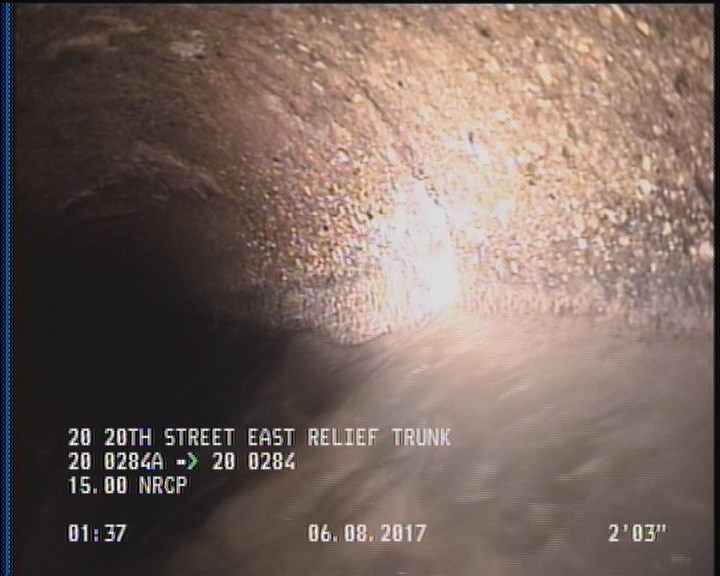 Deposits Attached Grease, 5 %of cross sectional area, from 04 to 08 o'clock, , within 8 inches of joint: YES, Start