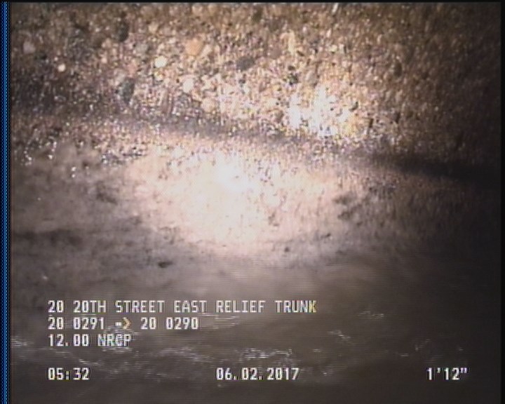 Deposits Attached Grease, 5 %of cross sectional area, from 04 to 08 o'clock, , within 8 inches of joint: YES, Start