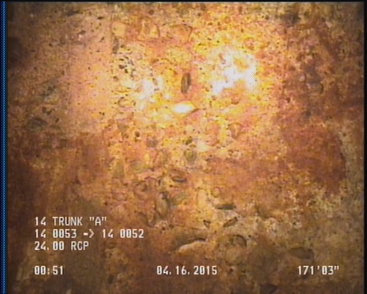Surface Aggregate Visible, from 01 to 03 o'clock, within 8 inches of joint: NO