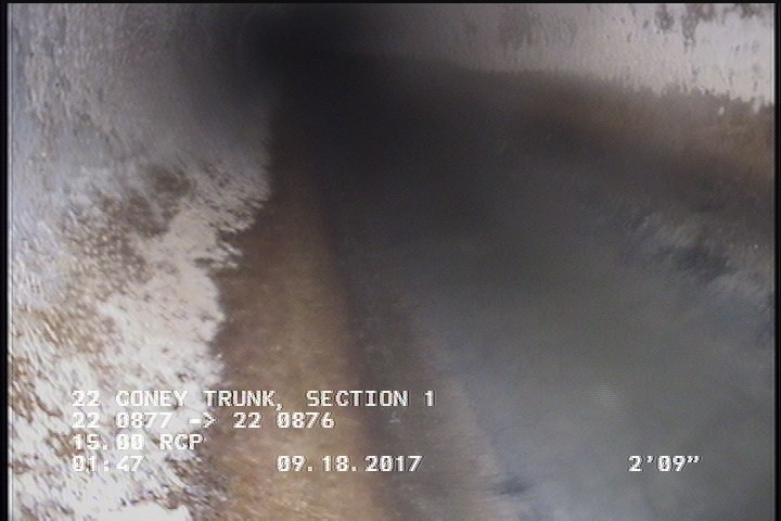 Deposits Attached Grease, 5 %of cross sectional area, from 05 to 07 o'clock, , within 8 inches of joint: YES, Start