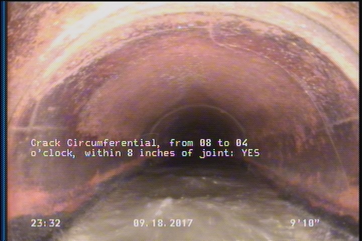Crack Circumferential, from 08 to 04 o'clock, within 8 inches of joint: YES