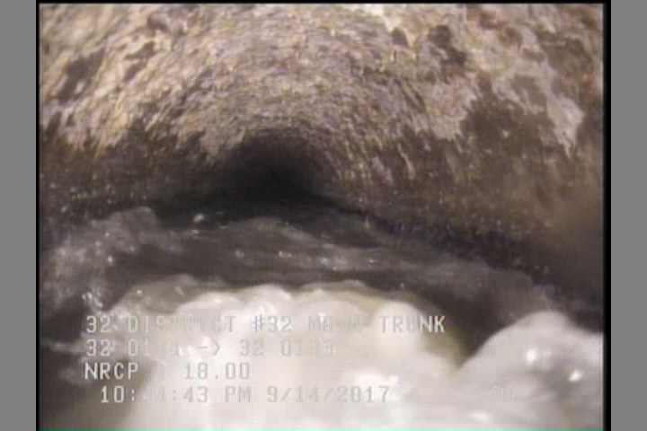 Surface Spalling, from 08 to 04 o'clock, within 8 inches of joint: YES, Start