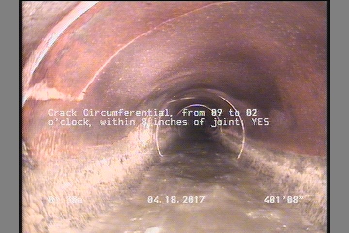 Crack Circumferential, from 09 to 02 o'clock, within 8 inches of joint: YES