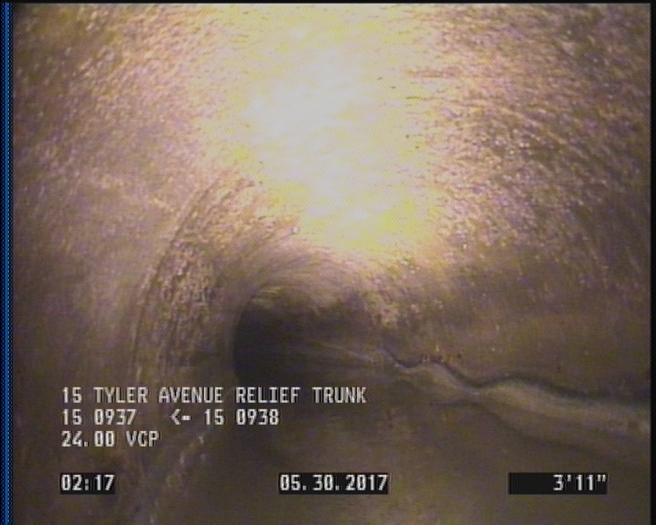 Deposits Attached Grease, 5 %of cross sectional area, from 04 to 08 o'clock, , within 8 inches of joint: YES, Start