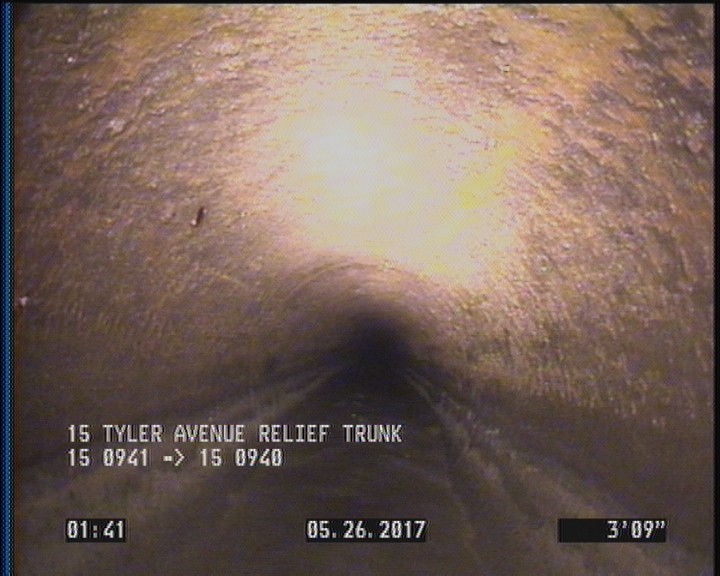 Deposits Attached Grease, 5 %of cross sectional area, from 04 to 08 o'clock, , within 8 inches of joint: YES, Start