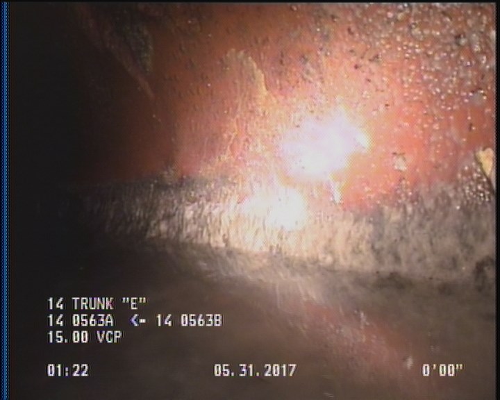 Deposits Attached Grease, 5 %of cross sectional area, from 04 to 08 o'clock, , within 8 inches of joint: YES, Start