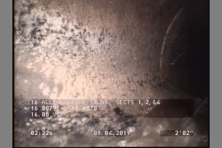 Deposits Attached Grease, 5 %of cross sectional area, from 04 to 08 o'clock, , within 8 inches of joint: YES, Start