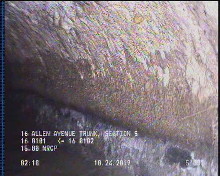 Surface Spalling, from 08 to 04 o'clock, within 8 inches of joint: YES, Start
