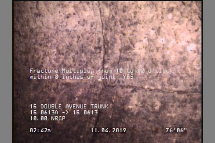 Fracture Multiple, from 10 to 02 o'clock, within 8 inches of joint: YES