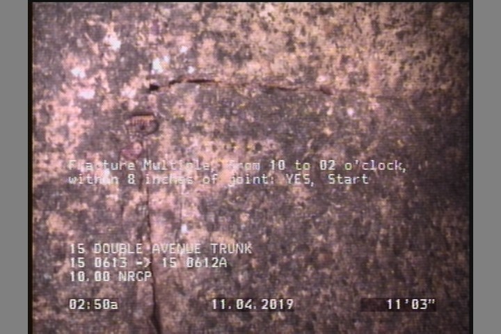 Fracture Multiple, from 10 to 02 o'clock, within 8 inches of joint: YES, Start
