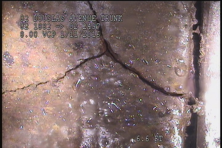 Fracture Multiple, from 09 to 03 o'clock, within 8 inches of joint: YES