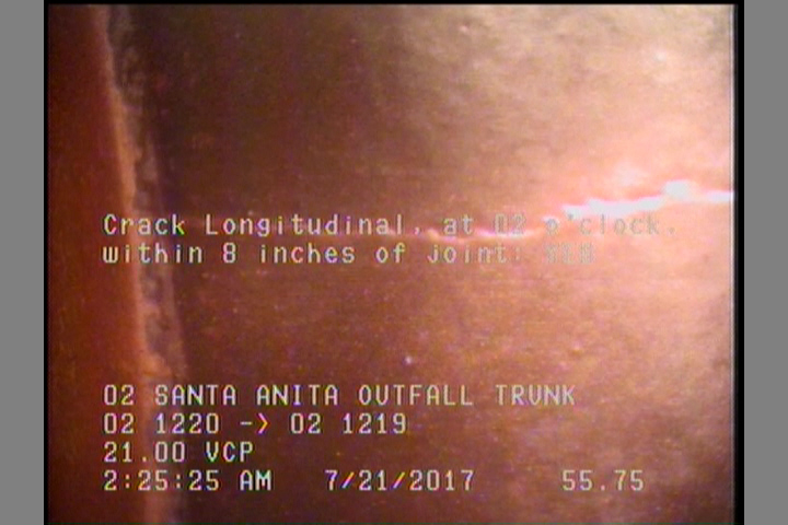 Crack Longitudinal, at 02 o'clock, within 8 inches of joint: YES