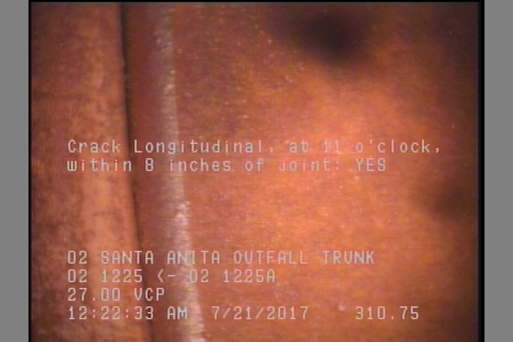 Crack Longitudinal, at 11 o'clock, within 8 inches of joint: YES