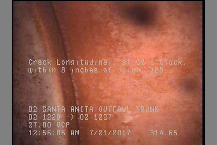 Crack Longitudinal, at 02 o'clock, within 8 inches of joint: YES