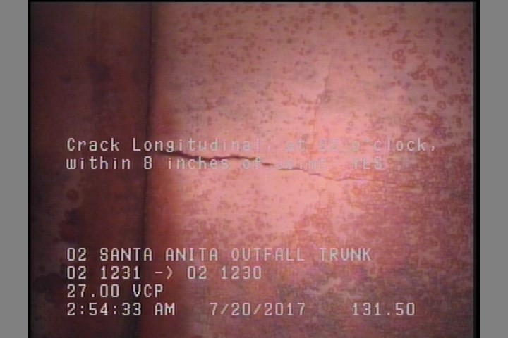 Crack Longitudinal, at 02 o'clock, within 8 inches of joint: YES