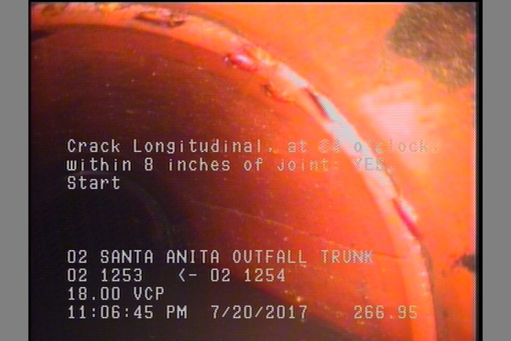 Crack Longitudinal, at 04 o'clock, within 8 inches of joint: YES, Start