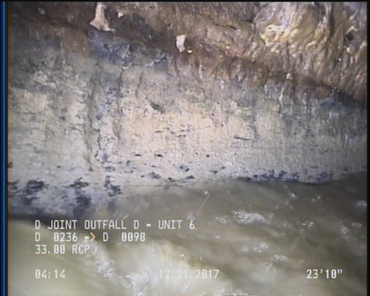 Deposits Settled Other, 15 %of cross sectional area, from 05 to 07 o'clock, , within 8 inches of joint: YES, Start - DEBRIS