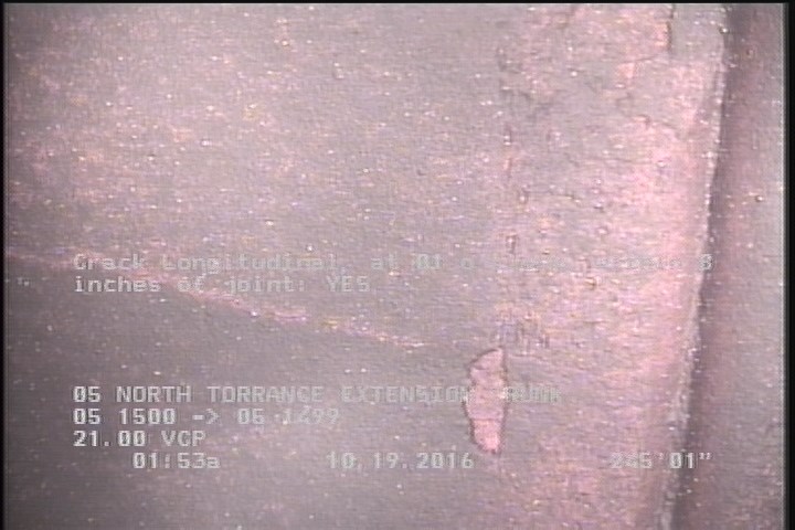 Crack Longitudinal, at 01 o'clock, within 8 inches of joint: YES
