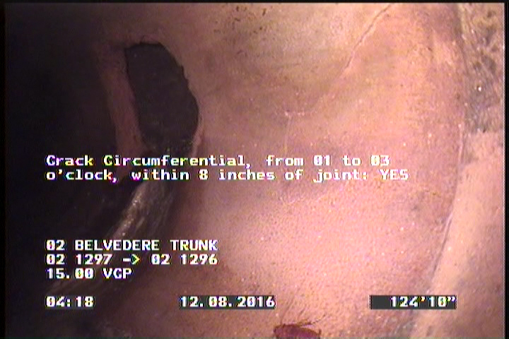 Crack Circumferential, from 01 to 03 o'clock, within 8 inches of joint: YES