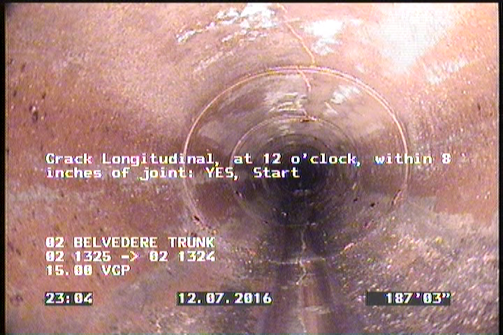 Crack Longitudinal, at 12 o'clock, within 8 inches of joint: YES, Start - WANDERING