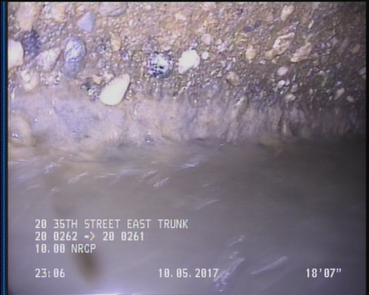 Deposits Attached Grease, 5 %of cross sectional area, from 04 to 08 o'clock, , within 8 inches of joint: YES, Start