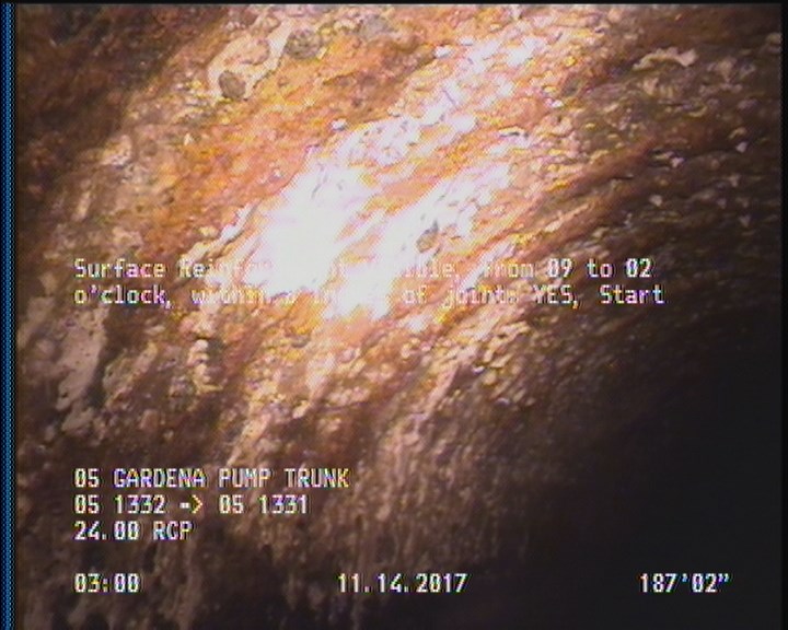 Surface Reinforcement Visible, from 09 to 02 o'clock, within 8 inches of joint: YES