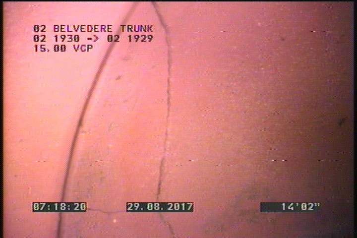 Fracture Multiple, from 07 to 09 o'clock, within 8 inches of joint: YES