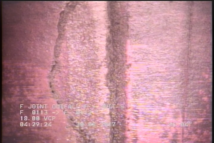 Crack Multiple, from 03 to 04 o'clock, within 8 inches of joint: YES