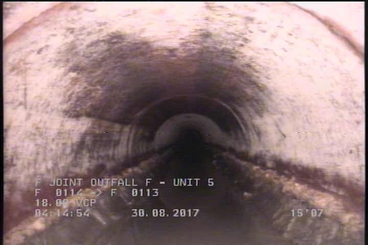 Deposits Attached Grease, 5 %of cross sectional area, from 04 to 08 o'clock, , within 8 inches of joint: NO, Start