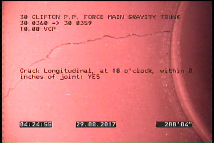 Crack Longitudinal, at 10 o'clock, within 8 inches of joint: YES